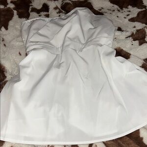 Elegant White Strapless Top